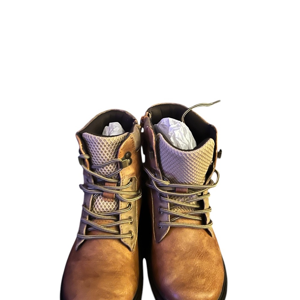 Boys Kenneth Cole Boots Size 13 - Picture 2 of 4